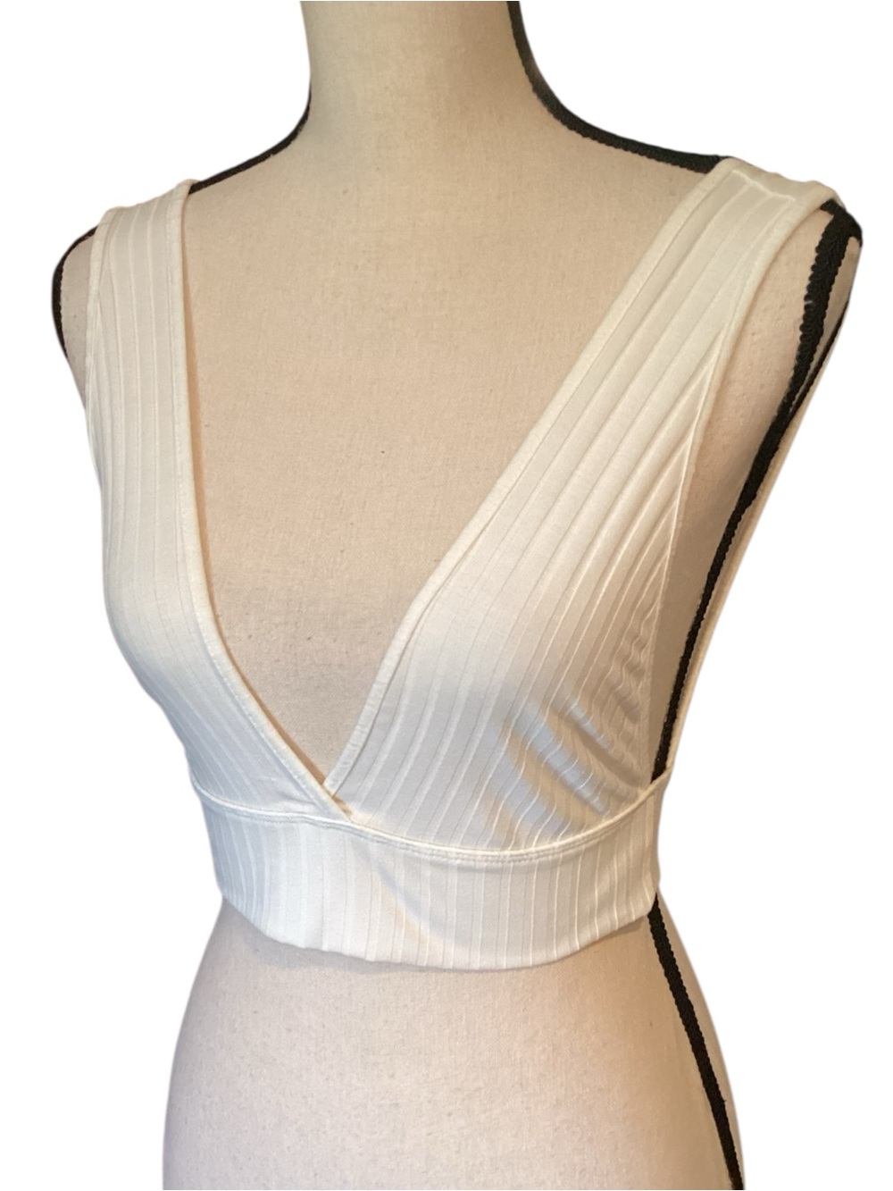 SHEIN Ivory Pearl Ruched Cami & Ribbed Plunge Bralette 2Pc Set Small